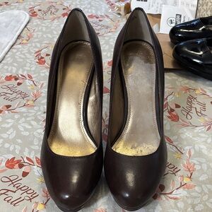 Joan & David Dark Brown Leather Heels